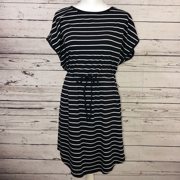 🎉Dress With Pockets🎉 - Picture 1 of 4